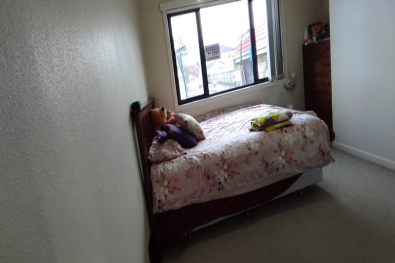 Photo of property in 2/32 Wintere Road, Papatoetoe, Auckland, 2025