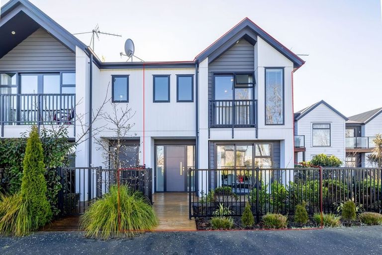 Photo of property in 13 Holmes Hanover Lane, Halswell, Christchurch, 8025