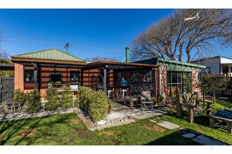 Photo of property in 23 South Terrace Road, Geraldine, 7930