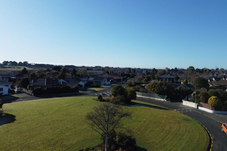 Photo of property in 8 Cruickshank Crescent, Rosedale, Invercargill, 9810
