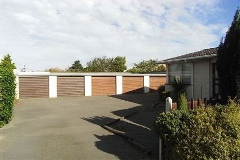 Photo of property in 3/113 Middlepark Road, Sockburn, Christchurch, 8042