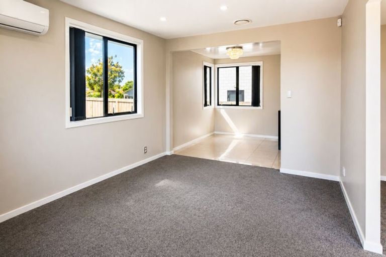 Photo of property in 14 Serrano Place, Clover Park, Auckland, 2023