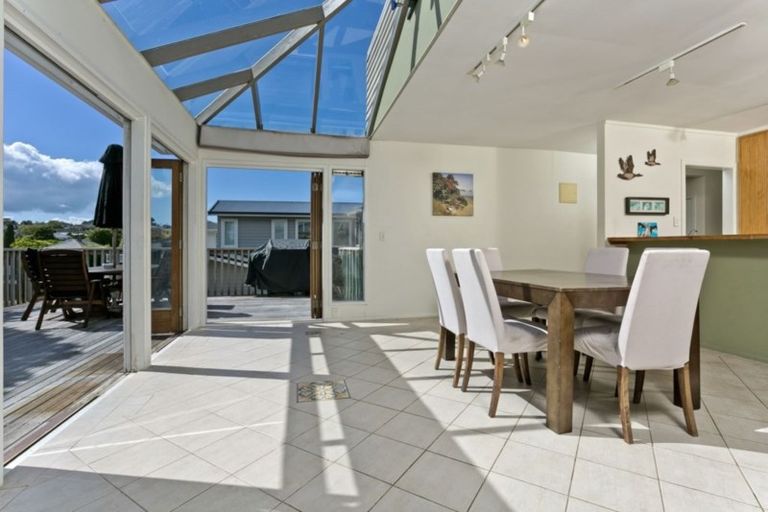 Photo of property in 15 Spencer Terrace, Hauraki, Auckland, 0622