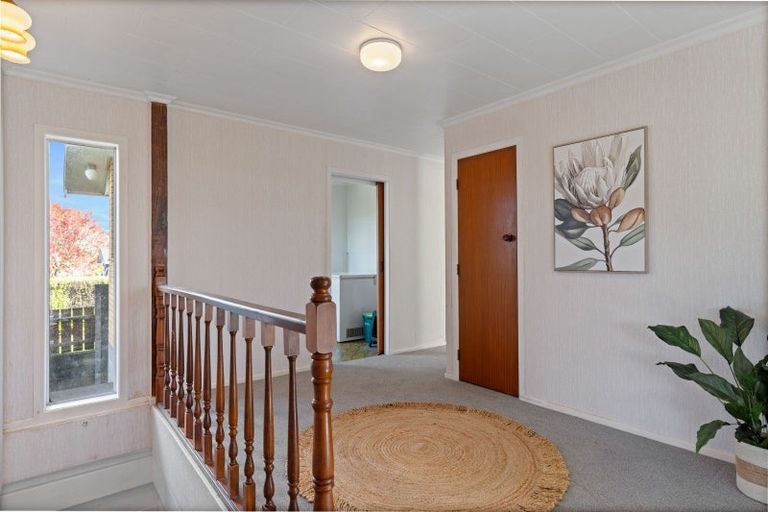 Photo of property in 6c Fairview Place, Westown, New Plymouth, 4310