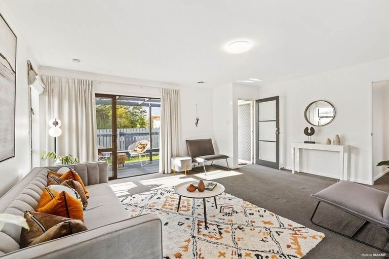 Photo of property in 2/15 Margan Avenue, New Lynn, Auckland, 0600