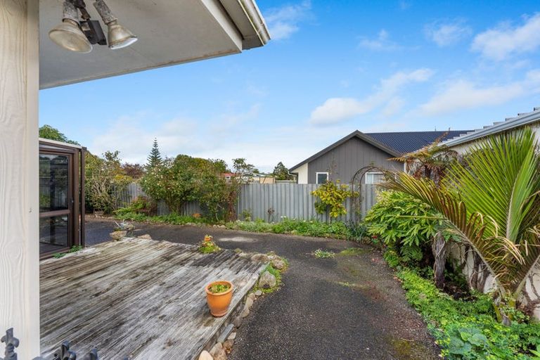 Photo of property in 16 Warwick Place, Springvale, Whanganui, 4501