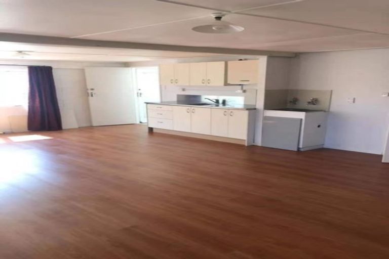 Photo of property in 57 College Road, Northcote, Auckland, 0627