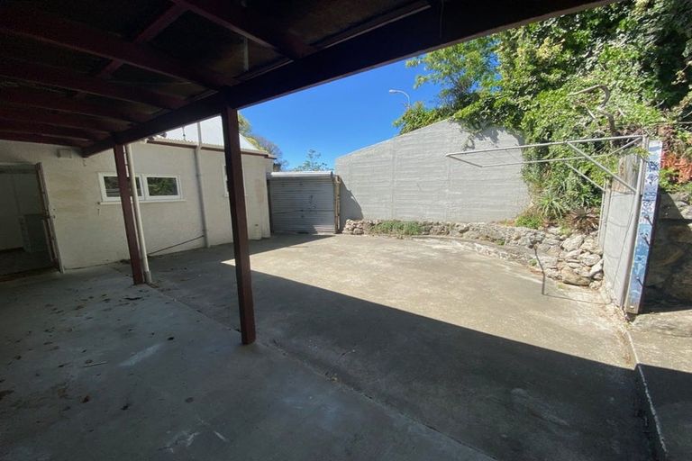 Photo of property in 28 Shakespeare Road, Bluff Hill, Napier, 4110