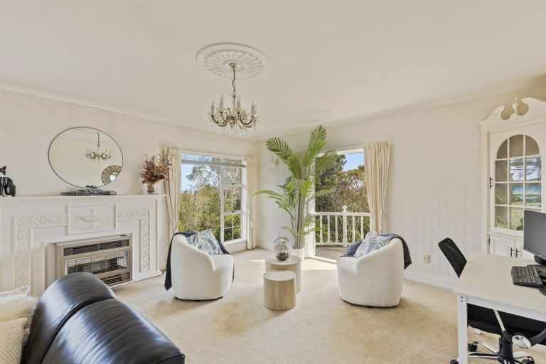 Photo of property in 188 Mangorei Road, Merrilands, New Plymouth, 4312