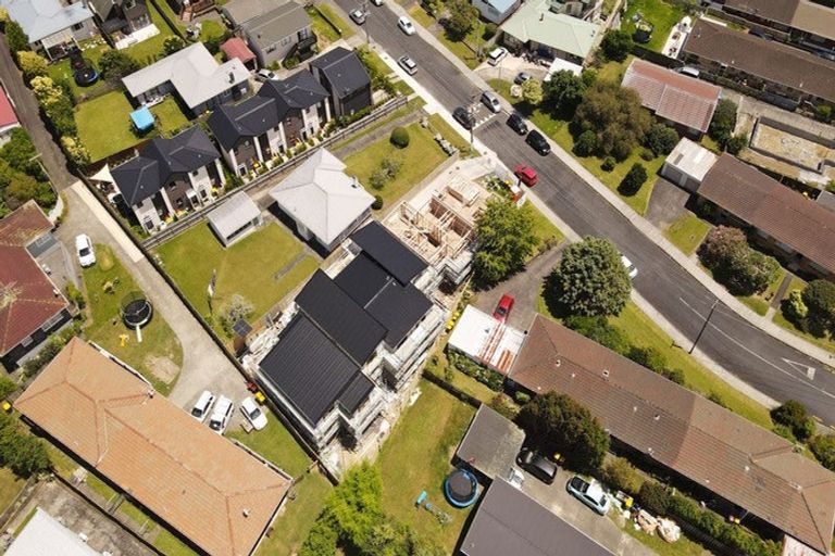 Photo of property in 49b Vera Road, Te Atatu South, Auckland, 0610