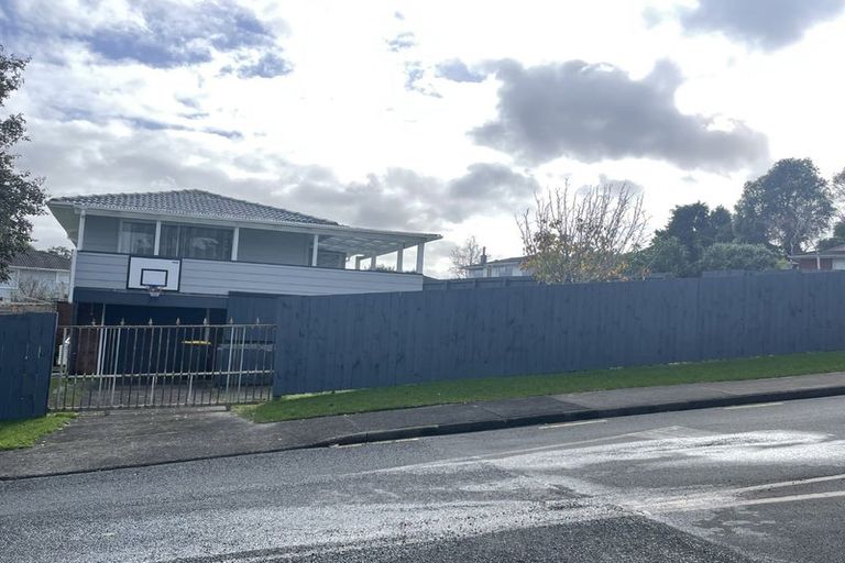 Photo of property in 1/73 Hellyers Street, Birkdale, Auckland, 0626