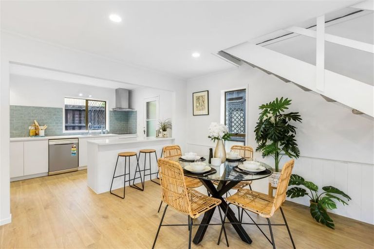 Photo of property in 2/38 Waiau Street, Torbay, Auckland, 0630