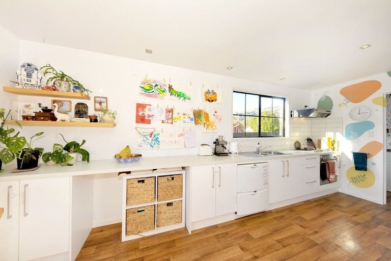 Photo of property in 28 Mauger Drive, Heathcote Valley, Christchurch, 8022