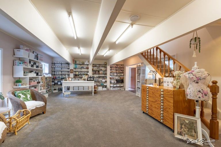 Photo of property in 13 Chichester Drive, Pinehaven, Upper Hutt, 5019