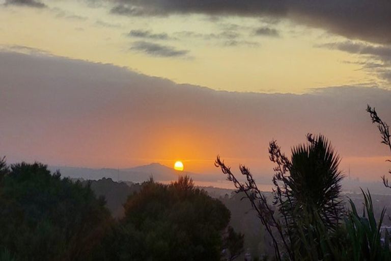 Photo of property in 26a Awhiorangi Promenade, Swanson, Auckland, 0816