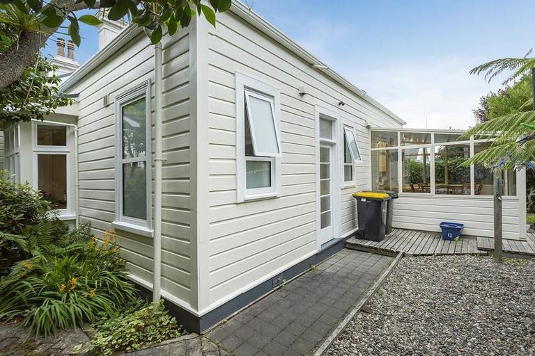 Photo of property in 12 Heriot Row, Dunedin Central, Dunedin, 9016