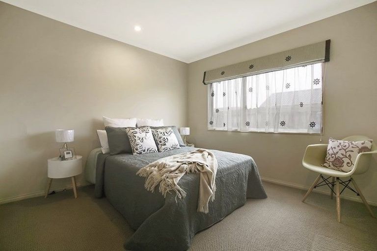 Photo of property in 15 Monash Place, Flat Bush, Auckland, 2016