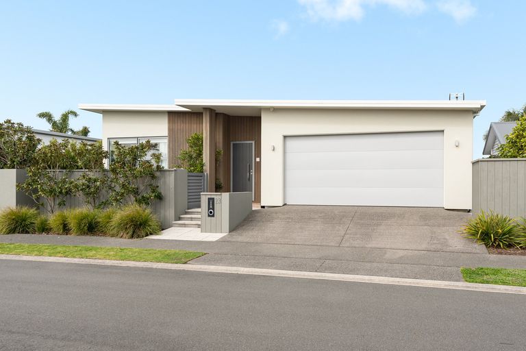 Photo of property in 23 Maria Tini Drive, Papamoa Beach, Papamoa, 3118