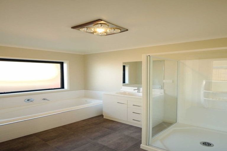 Photo of property in 23 Flint Road, Rolleston, 7614