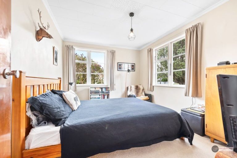 Photo of property in 31 Lockwood Crescent, Taita, Lower Hutt, 5011