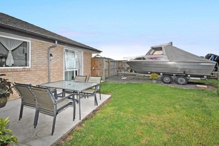Photo of property in 6 Rohea Place, Opaheke, Papakura, 2113