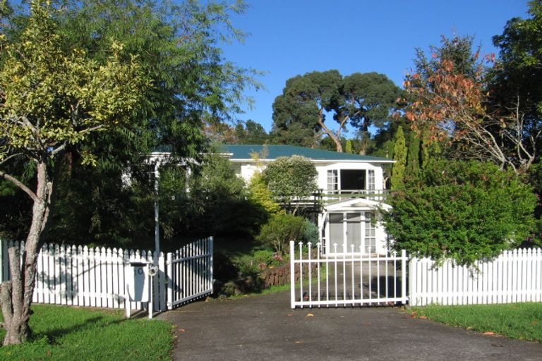 Photo of property in 10 Bridge Avenue, Te Atatu South, Auckland, 0610