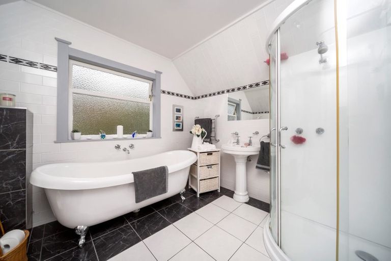 Photo of property in 66 Gilbert Street, New Plymouth, 4310