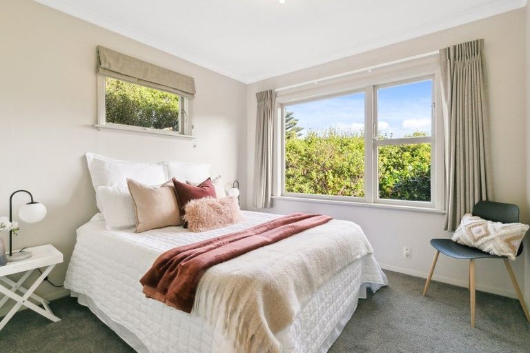 Photo of property in 9 Allen Terrace, Tawa, Wellington, 5028