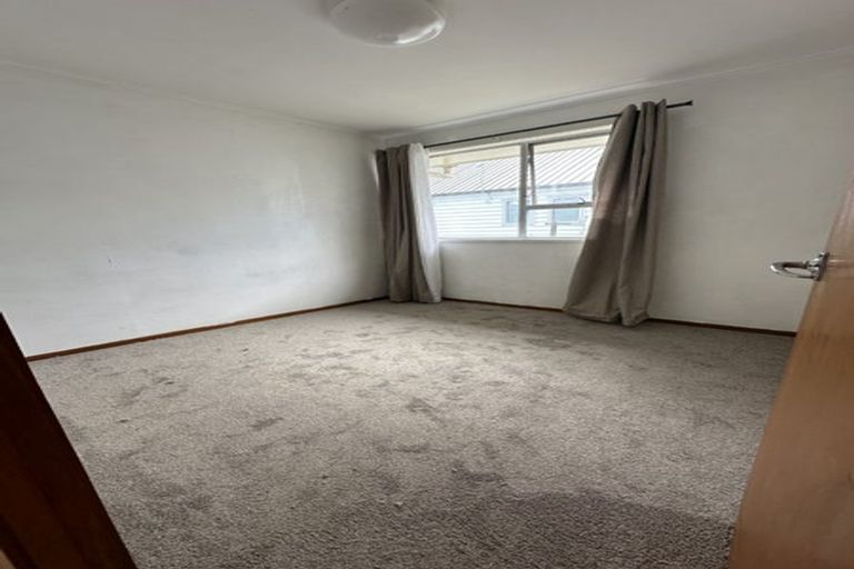 Photo of property in 21 Sequoia Place, Sunnynook, Auckland, 0620