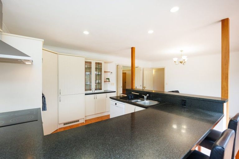 Photo of property in 27 Royal Oak Drive, Kelvin Grove, Palmerston North, 4414