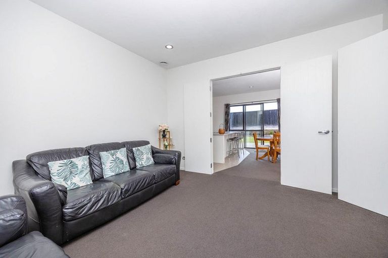 Photo of property in 15 Te Ironui Place, Huntington, Hamilton, 3210