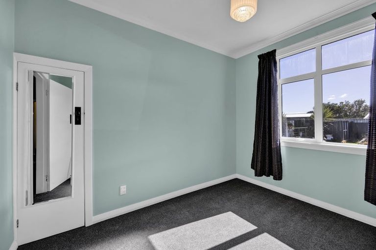 Photo of property in 330 South Road, Hawera, 4610