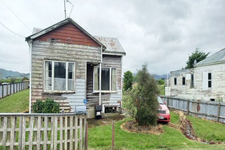 Photo of property in 11 Milton Street, Ohai, 9635