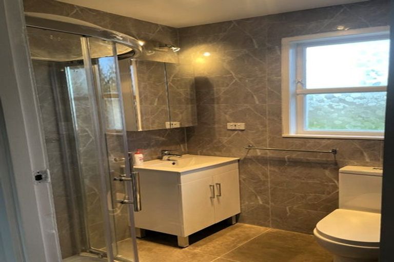 Photo of property in 27 Universal Drive, Henderson, Auckland, 0610