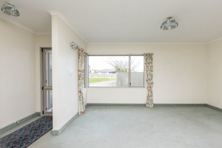 Photo of property in 2/52 Te Aute Road, Havelock North, 4130