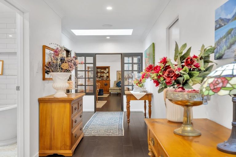 Photo of property in 237 High Street, Oxford, 7430