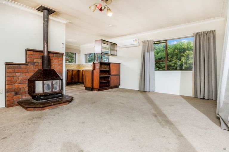 Photo of property in 2/1 Claude Brookes Drive, Henderson, Auckland, 0612