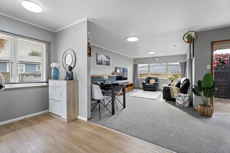 Photo of property in 25 Coleridge Drive, Enderley, Hamilton, 3214