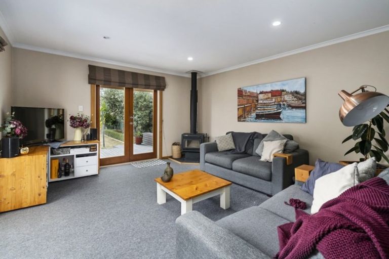 Photo of property in 7 Rangitira Avenue, Palmerston North, 4414