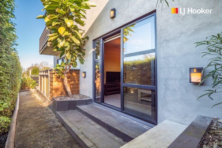 Photo of property in 71 Carroll Street, Dunedin Central, Dunedin, 9016