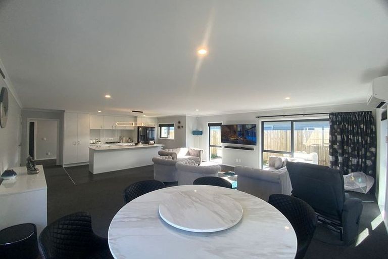 Photo of property in 5 Peter Tapp Way, Wainuiomata, Lower Hutt, 5014