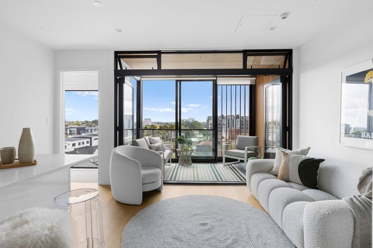 Photo of property in Frank Sargeson Apts, 308/80 Anzac Street, Takapuna, Auckland, 0622