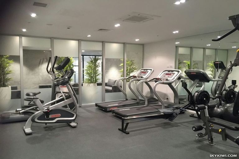 Photo of property in 33 Cricklade Terrace, Windsor Park, Auckland, 0632