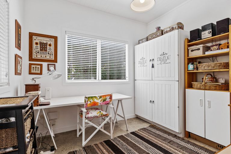 Photo of property in 33 Rexwood Street, Carterton, 5713