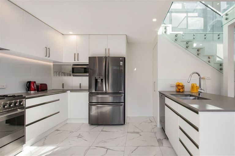 Photo of property in 7a Taylors Avenue, Bryndwr, Christchurch, 8052