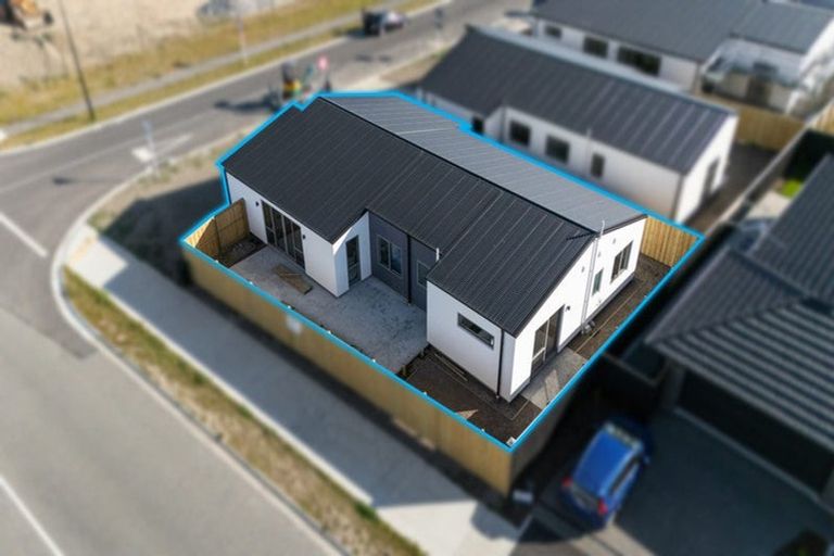 Photo of property in 2 Tarata Way, Lower Shotover, 9304