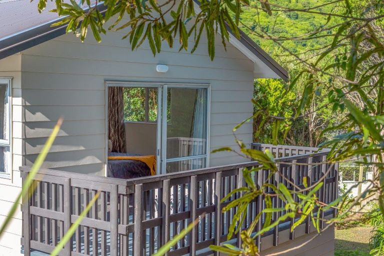 Photo of property in 92 Leinster Avenue, Raumati South, Paraparaumu, 5032