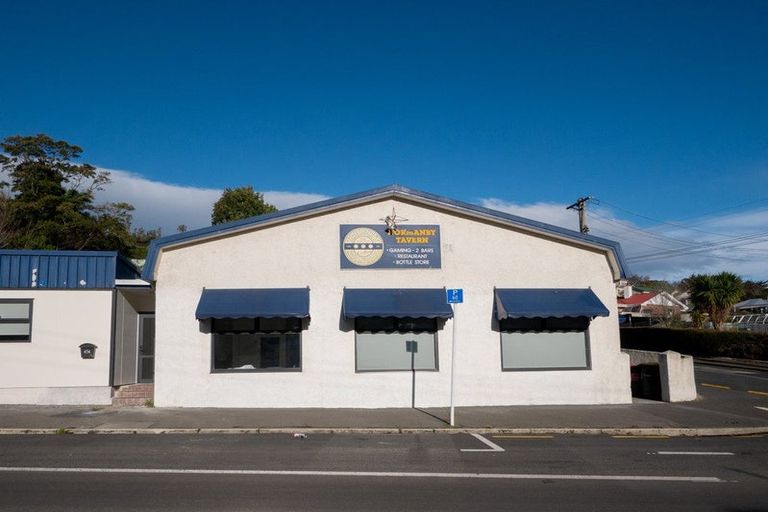 Photo of property in Normanby Tavern, 454a North Road, Normanby, Dunedin, 9010