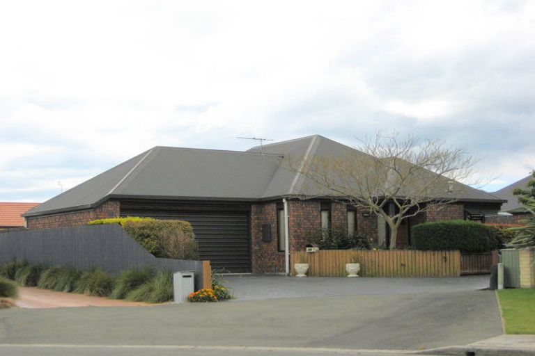 Photo of property in 27a Goodwood Close, Rangiora, 7400