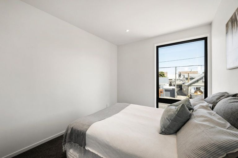 Photo of property in 96a Apu Crescent, Lyall Bay, Wellington, 6022